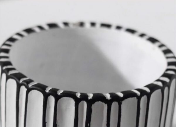 A Pair of cement Flower Pots Set (3029) - Image 7