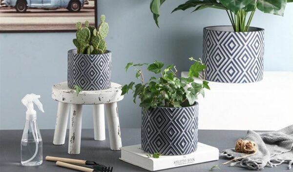 Set of 3 cement Flower Pots (5922) - Image 7