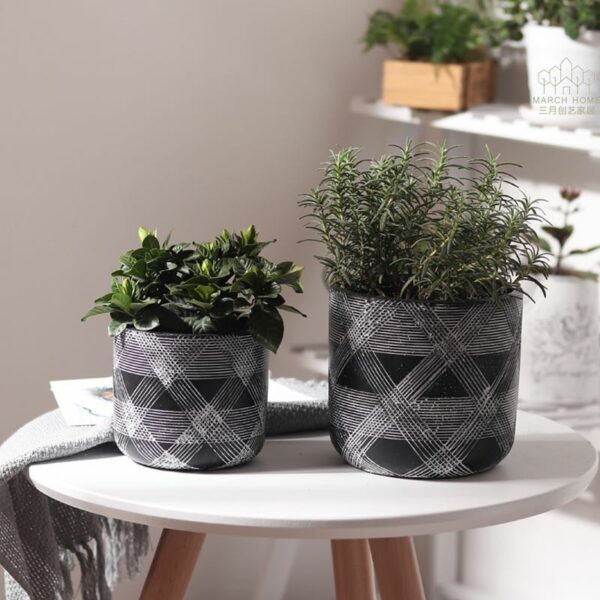 A Pair of cement Flower Pots Set (3018) - Image 1