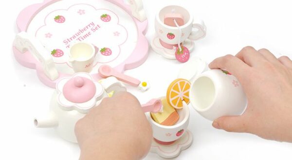 Wooden Teapot Tea Set Pretend Play Kitchen Toy Gift Set 14pcs - Image 4