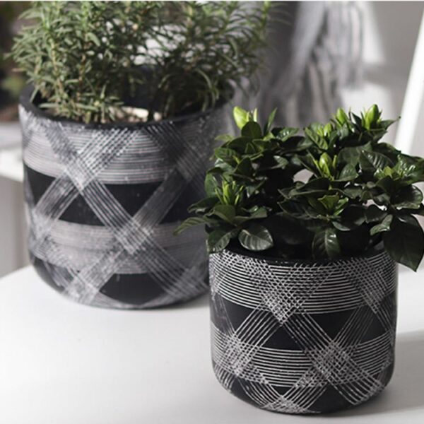 A Pair of cement Flower Pots Set (3018) - Image 3