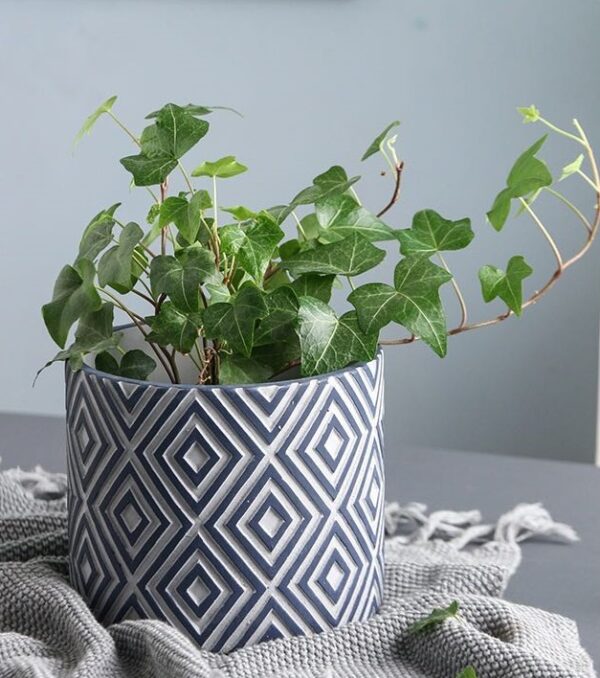 Set of 3 cement Flower Pots (5922) - Image 10